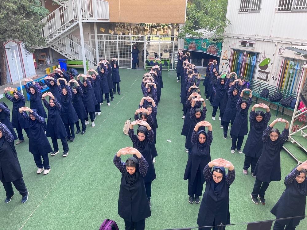 صبحگاه در پایگاه تابستانی